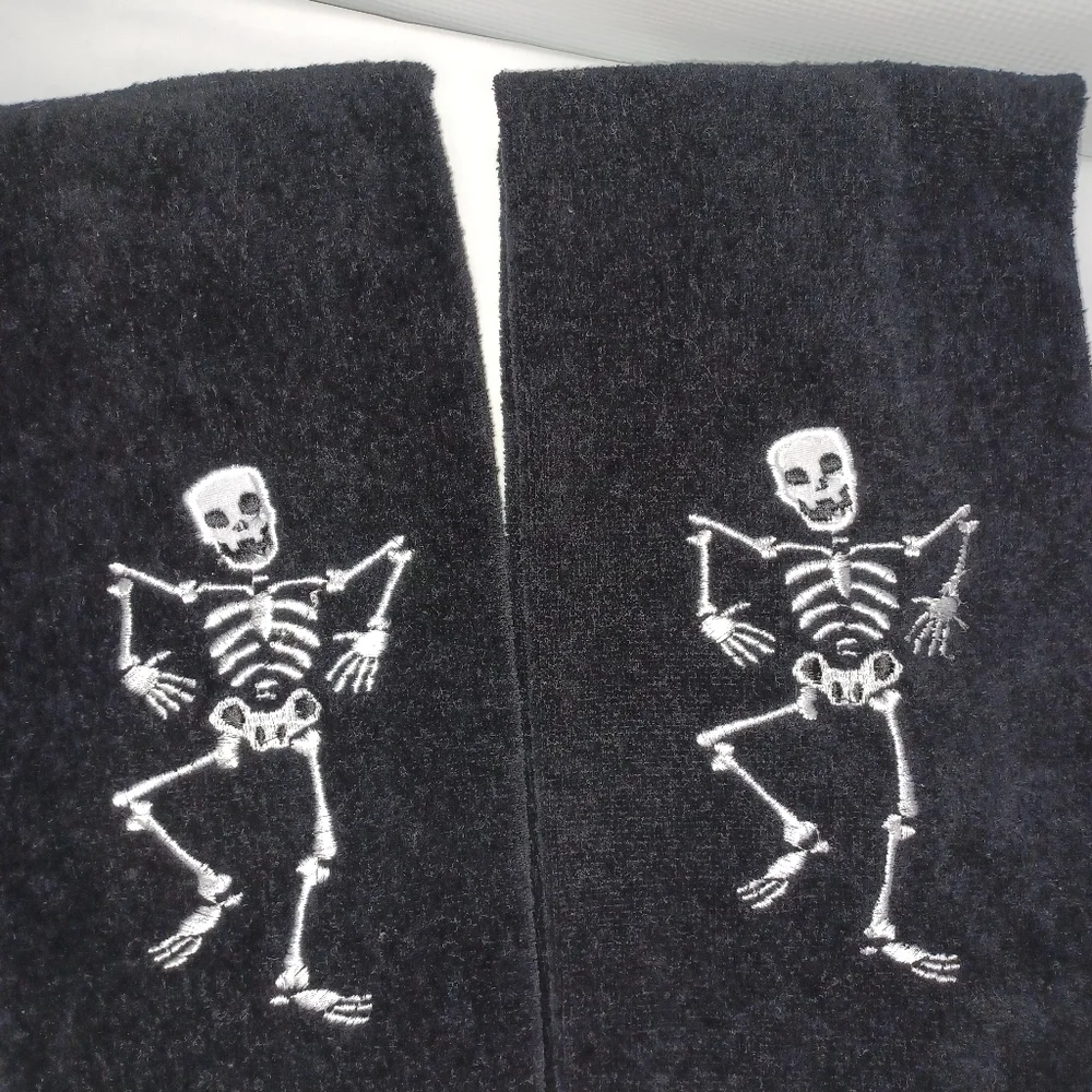Black Skeleton Plush Hand Towel Set Of 2 Festive Halloween Fun Like New